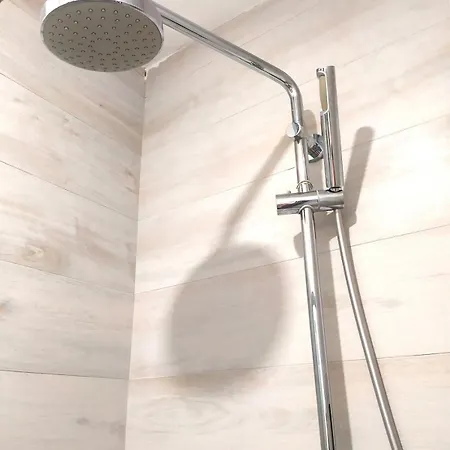 Modern Downtown Διαμέρισμα *