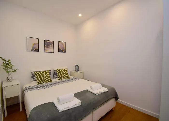 Modern Downtown Apartment